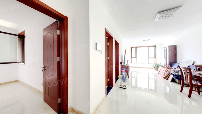 鸿坤理想湾南院，满五唯一，精装修小三居-客厅