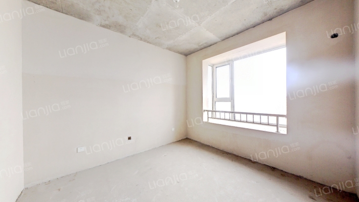 南北通透三居 高楼层 楼前无遮挡 采光好 毛坯-卧室C