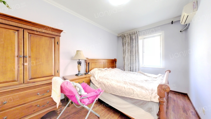 精装下叠，南入户，带南北的庭院-卧室C