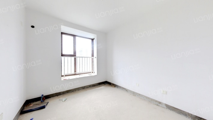 鸿坤正规一居室，满五年唯一，看房方便，诚意出售-卧室