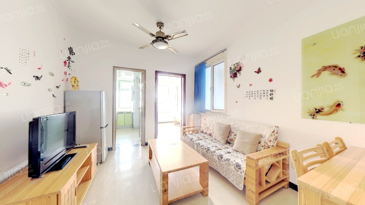 此房位于华阳主路旁，电梯房，交通便利-客厅