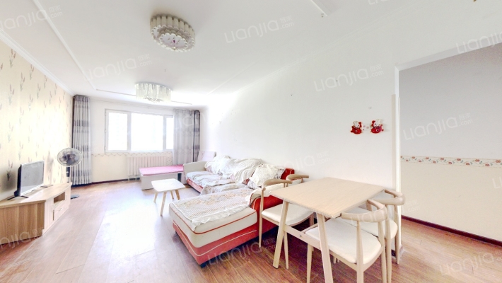 理想城南北通透两居，中间楼层，出行方便，位置好-客厅