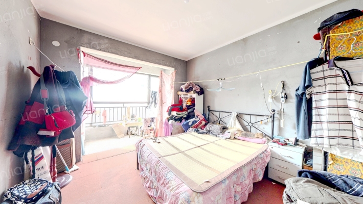 天伦湾中高楼层采光好  花园社区 集中供暖 物业好-卧室B