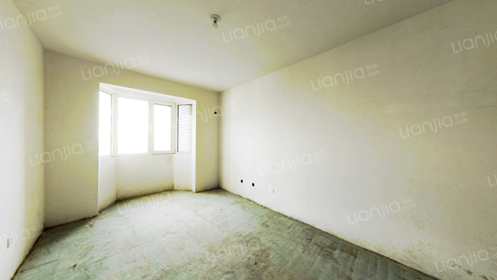 出售； 钻石精品三居，南北通透一梯两户-卧室C