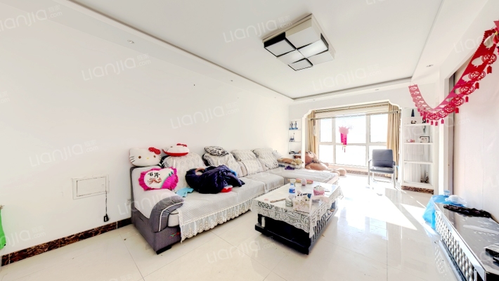 房本满二年， 自住装修，距离北京近-客厅