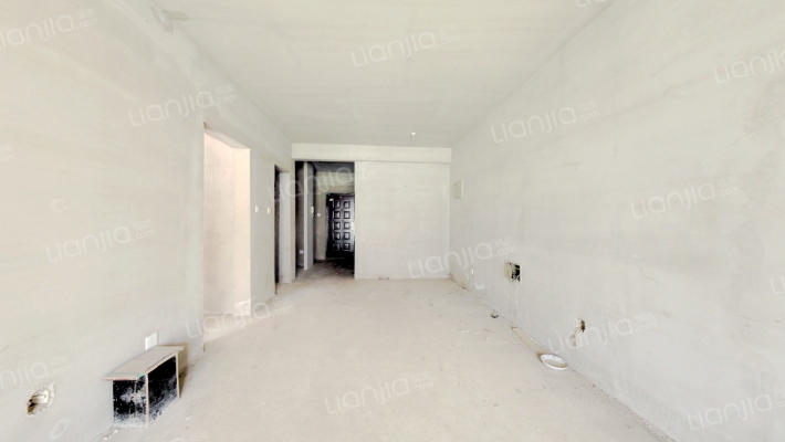 一层带50平米院子 朝南大2居 毛坯 满二 采光还行-客厅