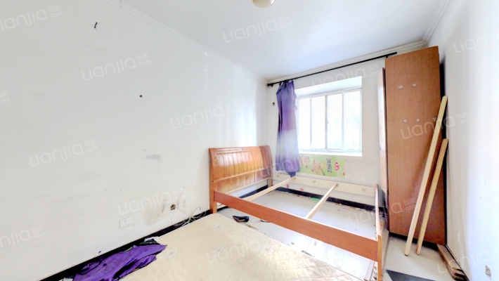 火车站  新板楼 好楼层 两居急售-卧室