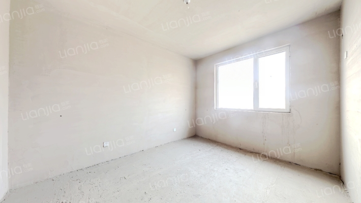 房子格局方正   采光全天      位置好 交通便利-卧室B