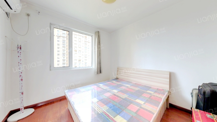 房本在手，随时交易，采光充足，带装修-卧室B