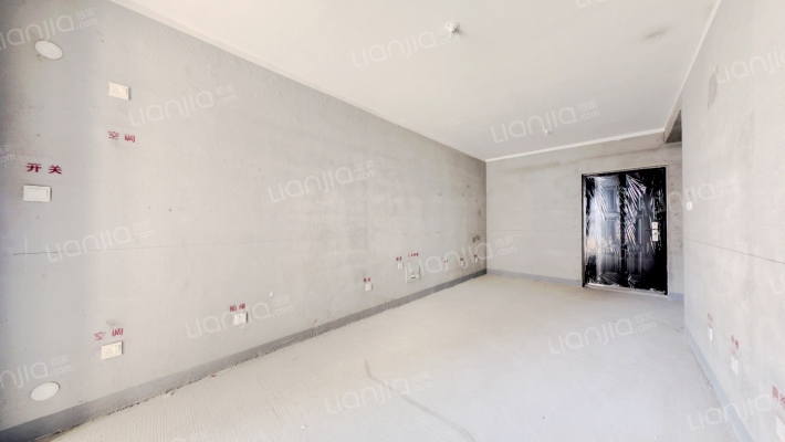 天伦湾馨园毛坯两居室，房主急售-客厅