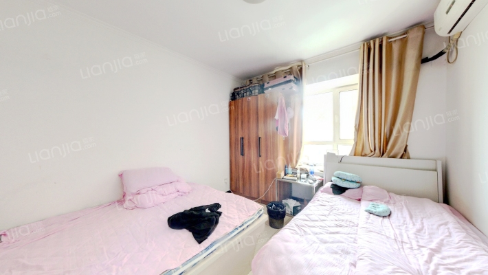 南北通透三居室 有房本 高楼层 视野宽阔 采光充足-卧室A