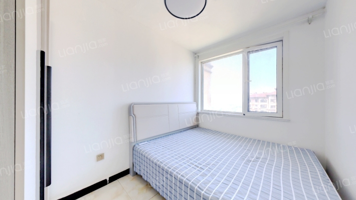 香邑溪谷玫瑰园，南北通透三居室，精装修拎包入-卧室A