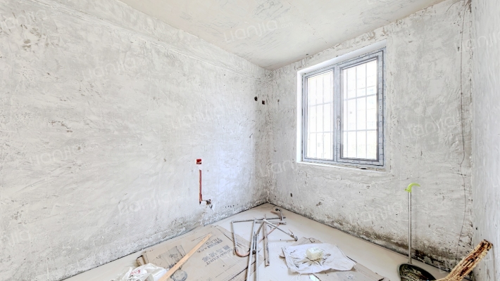 名流枫景洋房，好楼层，税少，看房方便，业主诚意出售-卧室C