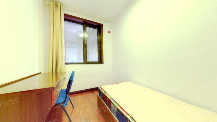 鸿坤经典小三居，房本满二税费低-卧室B