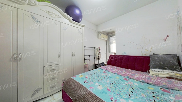 钻石广场，精装修两居，采光充足-卧室A