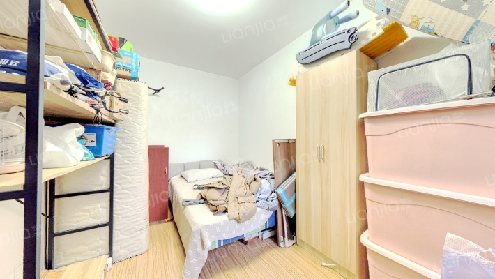 钻石广场，全南两居室，无遮挡，满二，简装，看房方便-卧室A