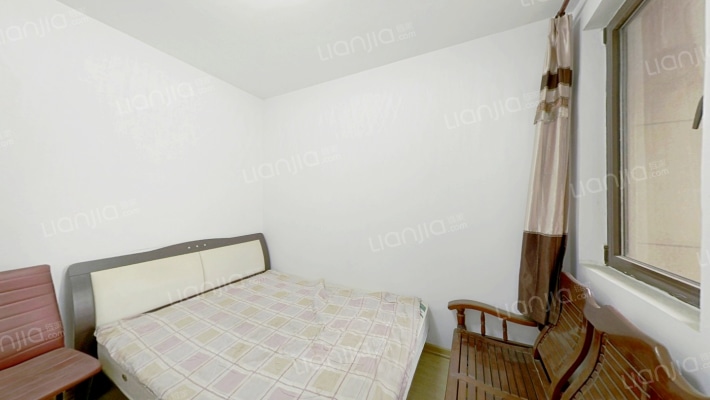 理想湾好楼层，临门口好位置，诚心出售-卧室A