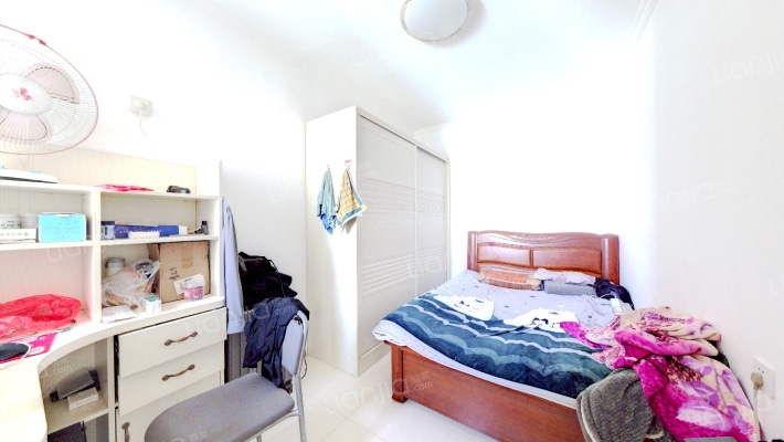 京中美居，开发区户口，南北电梯两居，双语-卧室B