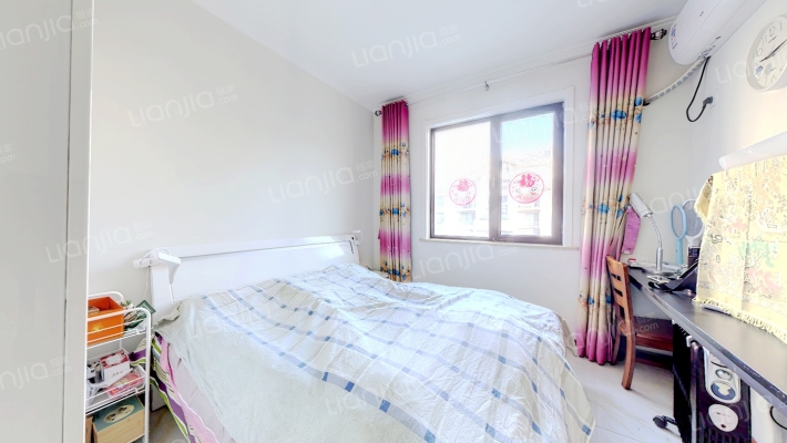 鸿坤理想湾南区 3室2厅 南 北-卧室A