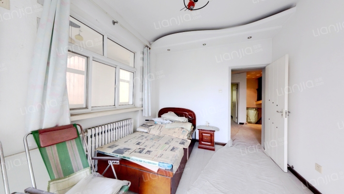 华阳别墅小区是独栋的，带一个小院，小区环境优美-卧室F