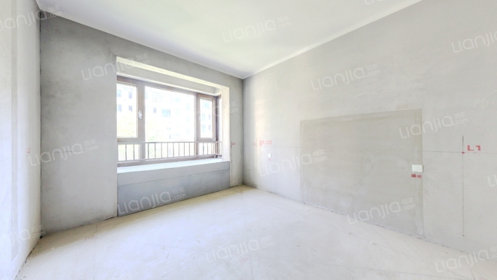 天伦湾凤麟府 4室2厅 南 北-卧室C