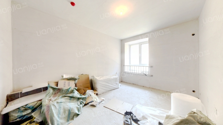 ：地理位置好离德信公园直线距离200米，全南两居。-卧室A