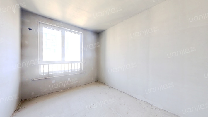 德信公园 北侧 东南向 中高层 满二-卧室A