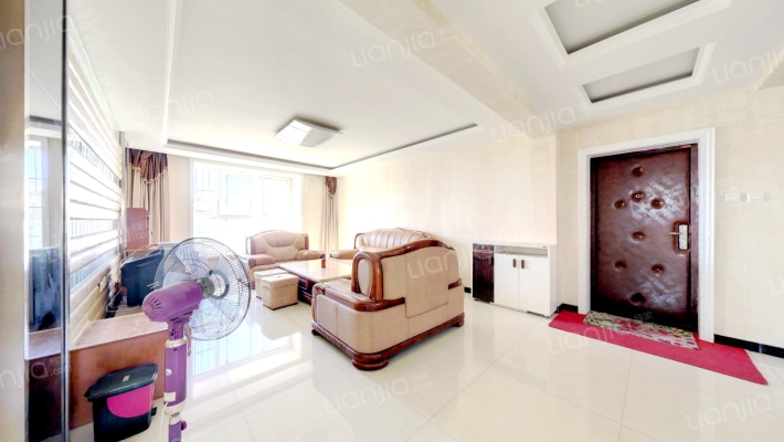 名流枫景洋房社区，精装三居，全明格局，南北通透-客厅