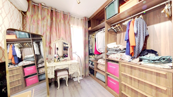 精装大洋房，260平米的大院，业主诚意出售-卧室A