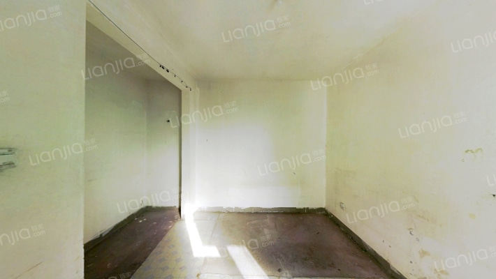 毛坯房随意装修，临范阳路，房本满二税费少。-卧室A