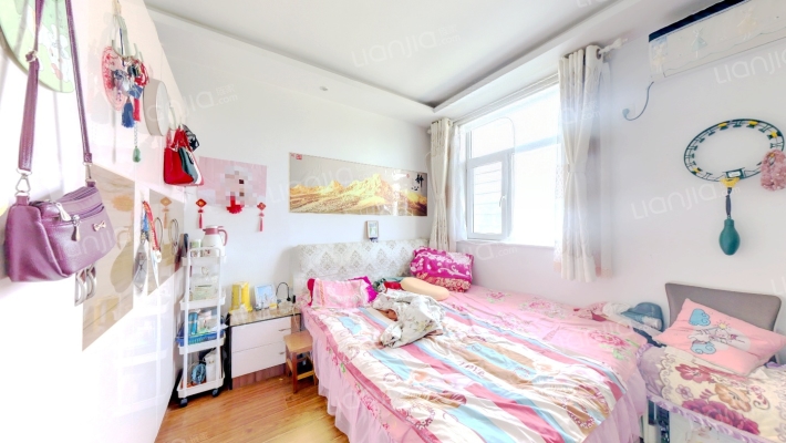 双塔区 南北通透三居 业主诚意出售-卧室B