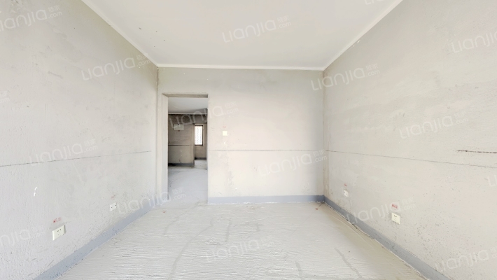 南北通透三居室，毛坯房源随意装修！-卧室A