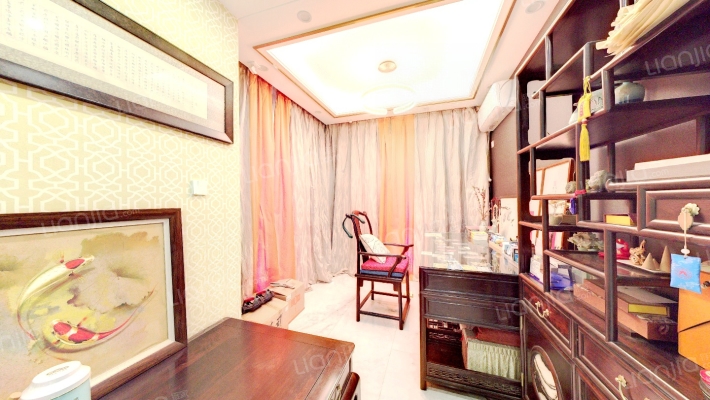 精装大洋房，260平米的大院，业主诚意出售-书房