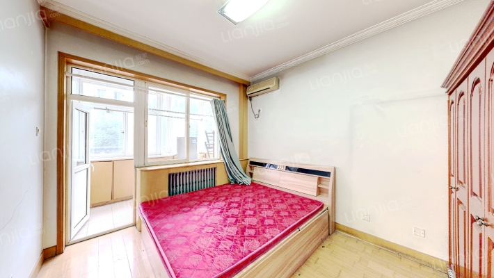 二康家属院 单位房  南北两居室    出行方便  公交站-卧室A