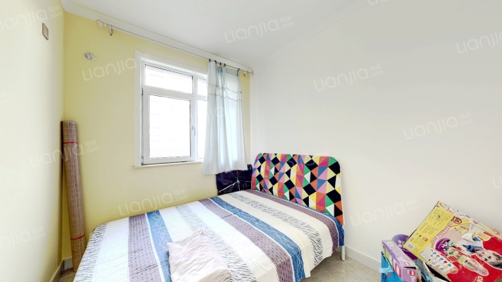 精装修 东户 高楼层 南北通透 带家具家电 看房方便-卧室A