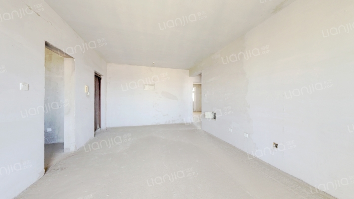 京港澳高速旁边 钻石商圈 南北两居室-客厅