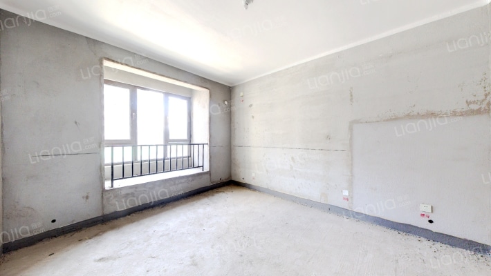 业主诚心出售，采光视野好无遮挡，随时看房，房本在手-卧室A