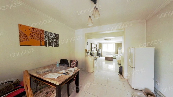 金地小区，南北通透三居，满五，简装，看房方便-餐厅