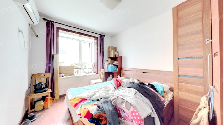 天地新城 1室1厅 南 北-卧室