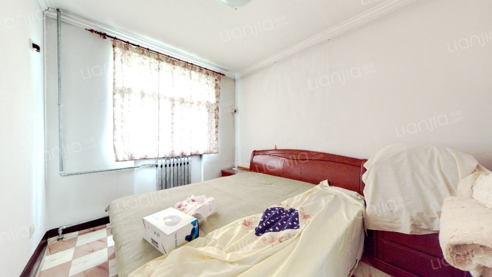 ：建厂局单位房，公摊小，南北两居，位置好-卧室A