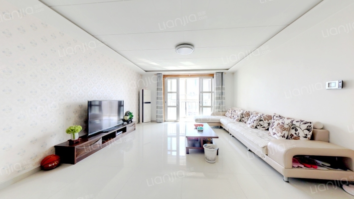 满五唯一，南北通透大三居，精装修带电梯-客厅