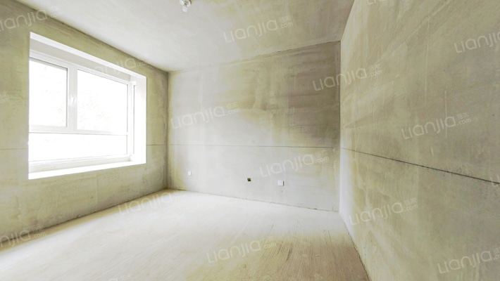 谁不想拥有自己的小花园，一层带院，业主诚心出售-卧室B