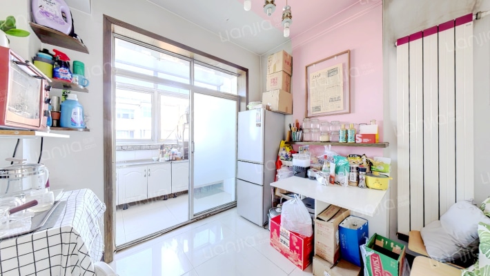 此房满五 中间楼层 采光视野全天无遮挡-餐厅