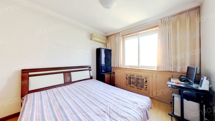 此房格局好，视野宽阔，采光充足 楼层低 税费低-卧室A