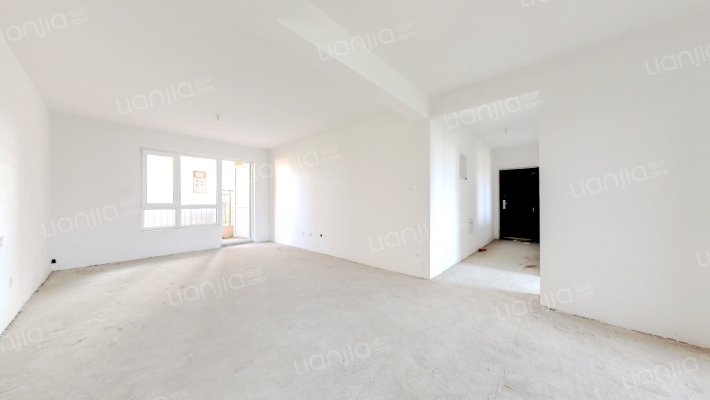 新社区小区环境好，园林式绿化，人车分流，配套齐全。-客厅