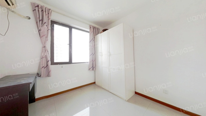 房子南北通透三居，户型方正没有浪费空间-卧室C