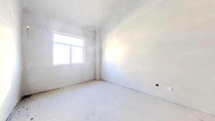 幸福嘉园叠拼别墅  有电梯，带阁楼露台、车位、地下室-卧室C