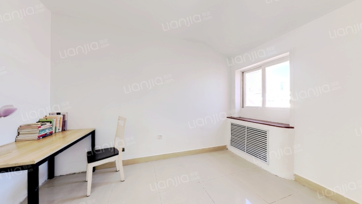 此房跃层复式、楼上楼下南北通透户型好、无遮挡采光好-卧室D