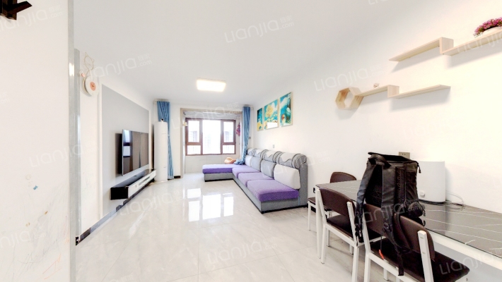 鸿坤理想尔湾 3室1厅 南 北-客厅