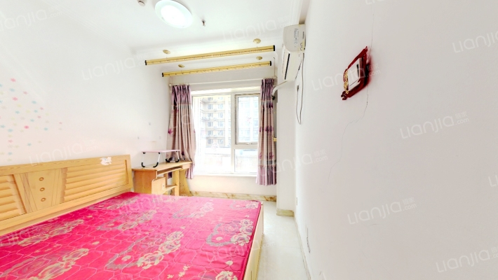 钻石广场全朝阳两居室，可贷款，房本满五 房子干净-卧室B